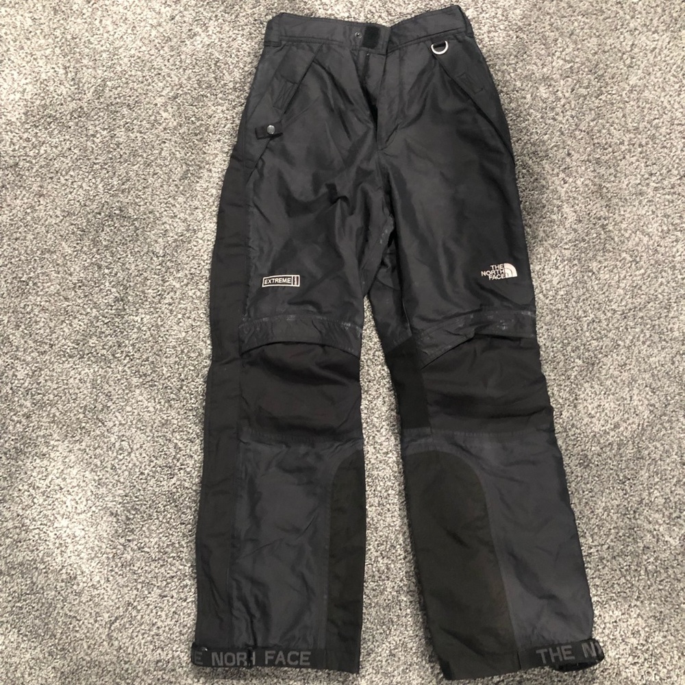 Women’s size 6 North Face snow pants